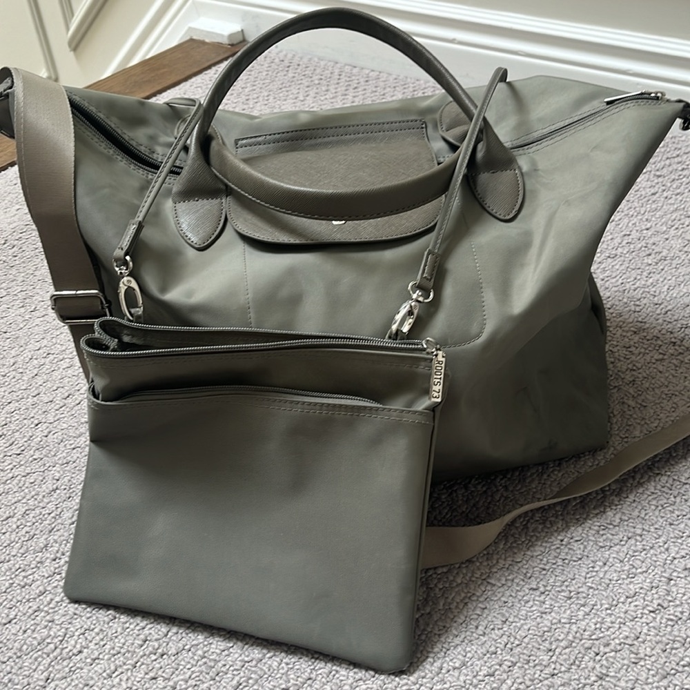 Roots nylon bag with detachable pouch - Picture 2 of 11